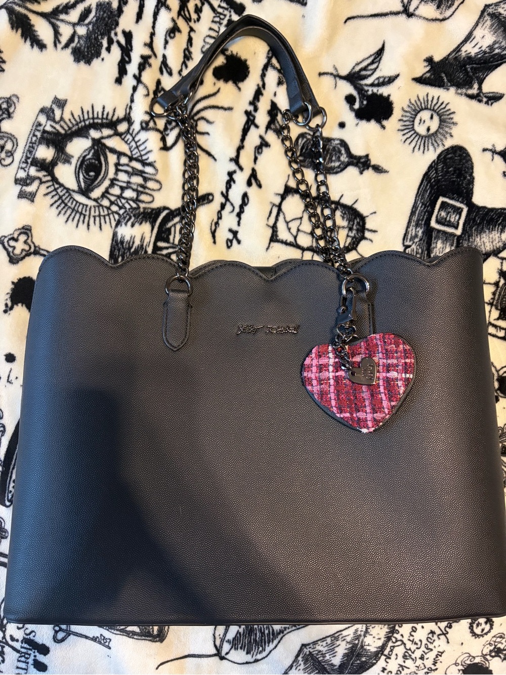 BETSEY JOHNSON Black Tote Purse with Pink Plaid Heart Charm